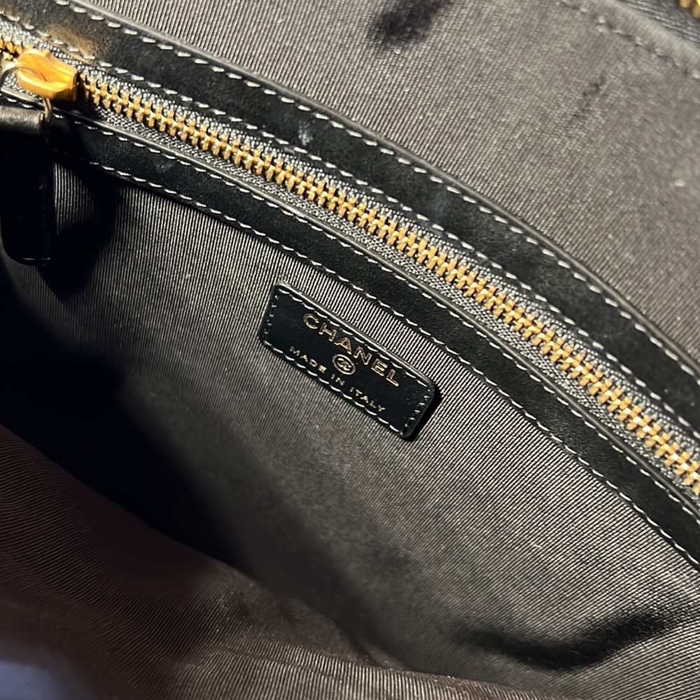 CHANEL CLUTCH - Picture 7 of 16